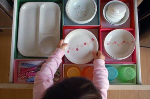 How to Organize Kids' Dishes In A Drawer - Small Stuff Counts