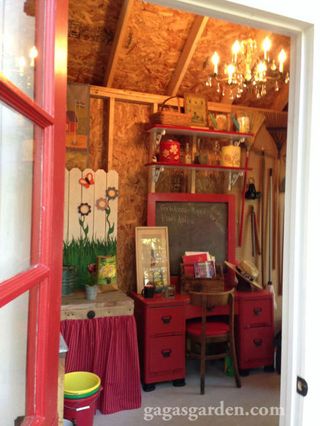 garden shed for a teacher - she shed with teacher decor