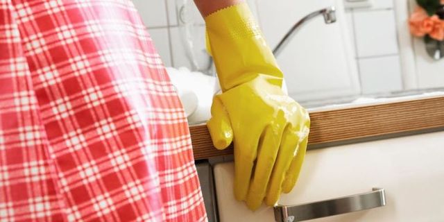 Kitchen Appliances You're Cleaning Wrong - How to Clean Kitchen Items