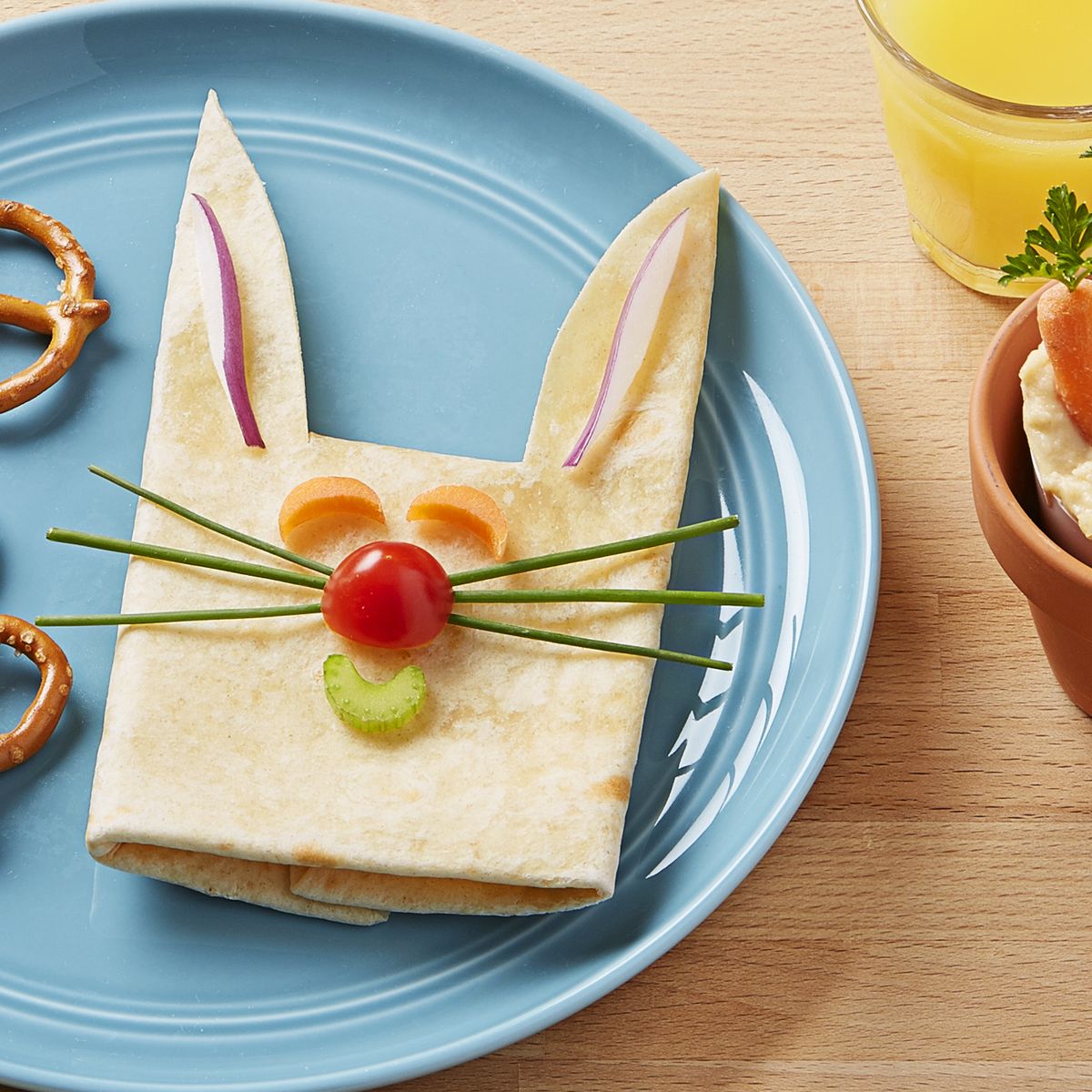 Tupperware Southern Africa - Look how cute this bunny rabbit sandwich is!  And it fits perfectly in the Sandwich Keeper Oblong - available 10 August -  6 September!