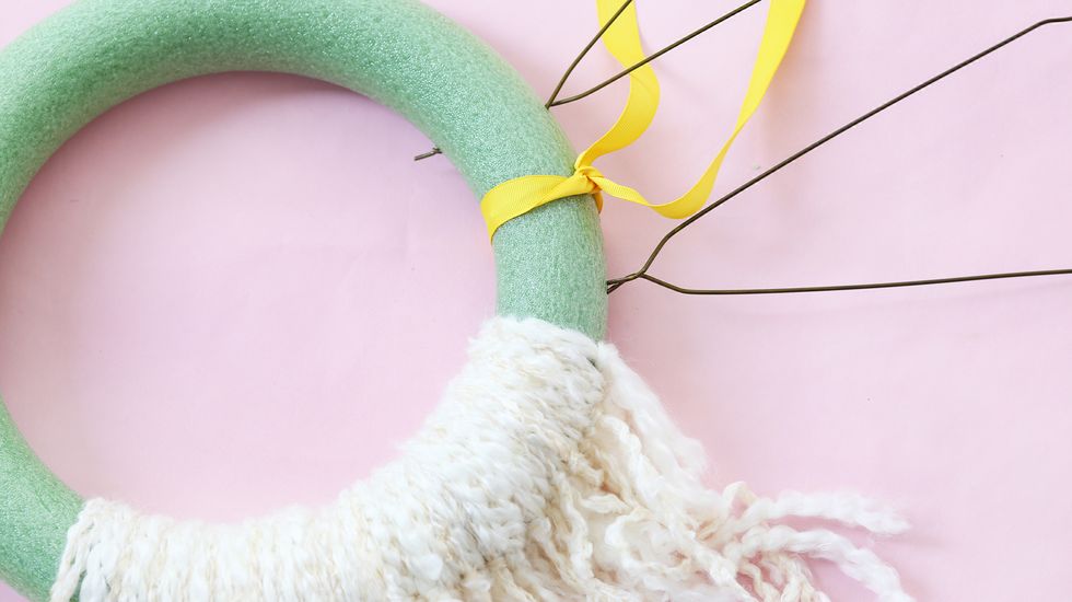 How to make a bunny DIY Easter wreath.