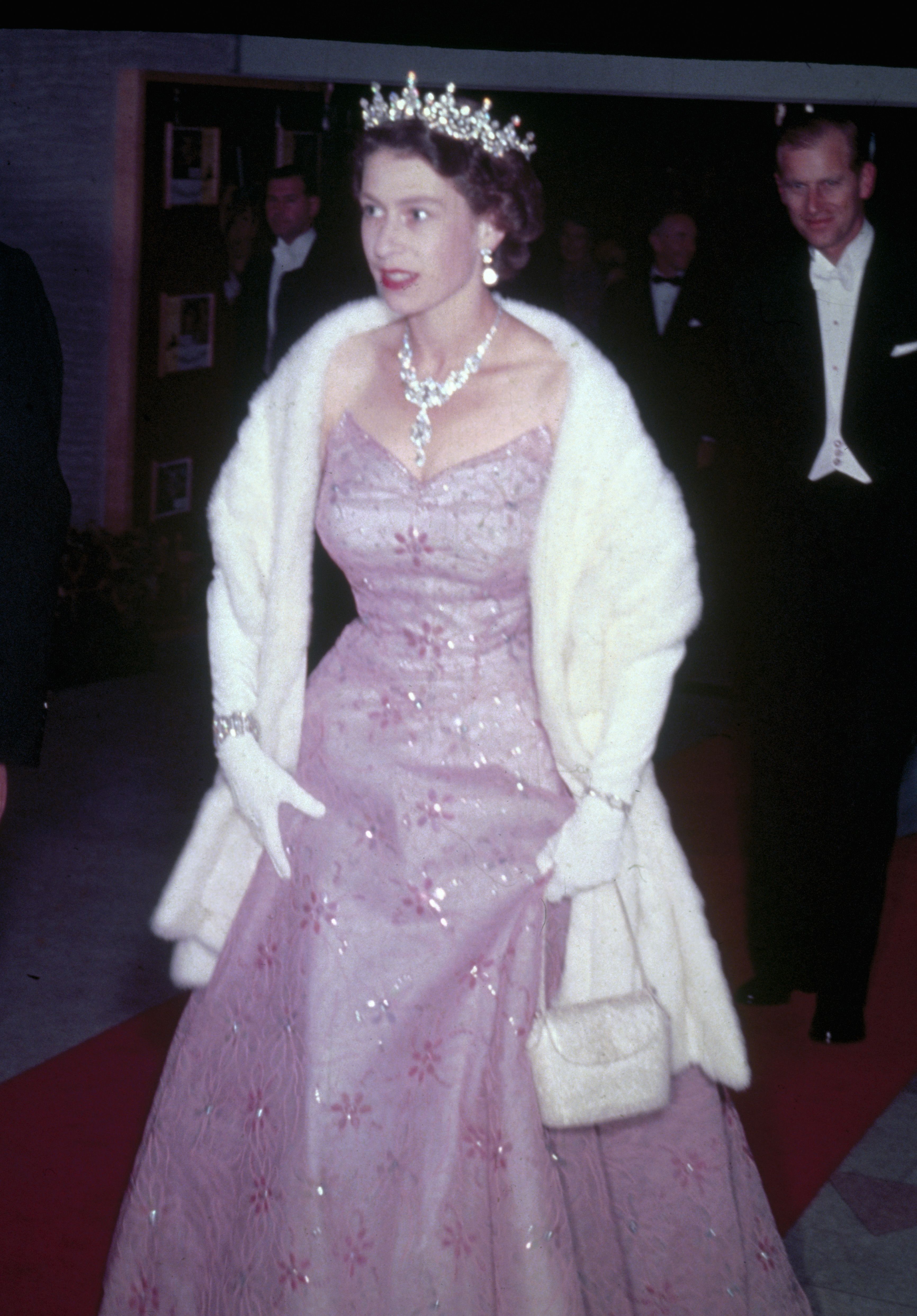 Queen Elizabeth Dress Queen Elizabeth Coronation Dress Popsugar