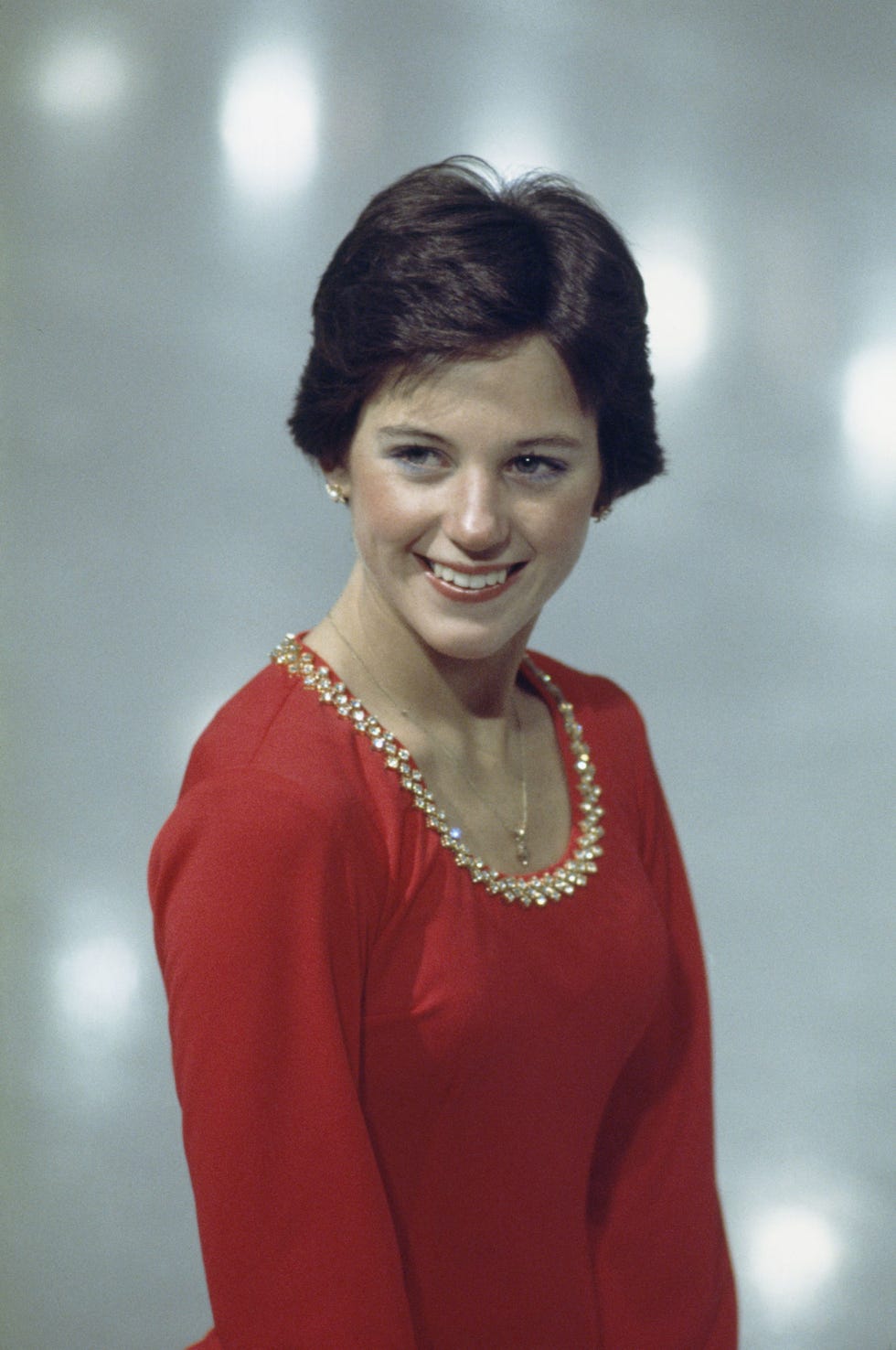 designed by trevor sorbie — a protégé of vidal sassoon himself — the wedge style featured a triangular silhouette that cut off right around the ears olympic figure skater dorothy hamill helped popularize the style after winning the gold medal in 1976
