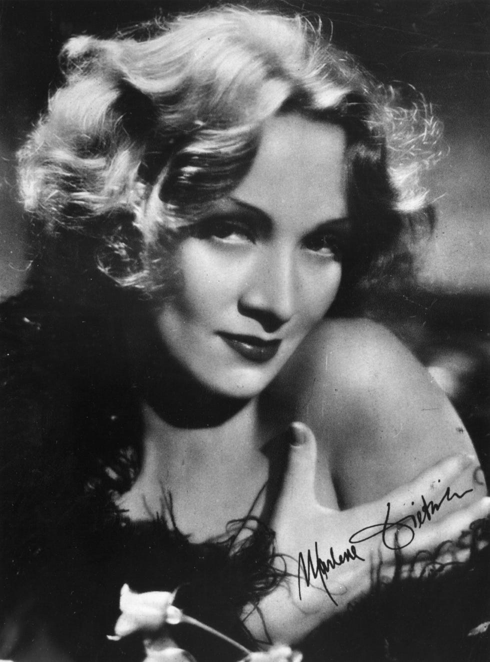 Delicately shaped waves a la Marlene Dietrich took hold of trend lovers during the mid-1930s.