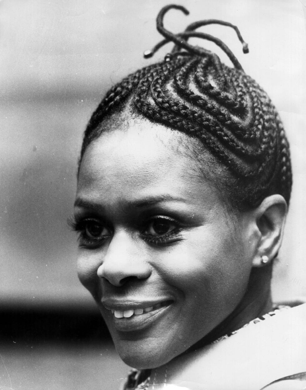 actress cicely tyson once again inspired a beauty trend by wearing her hair in cornrows for her role in sounder, leading the braided style into popularity