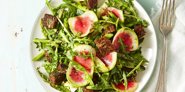 ghk_0516_Garden Greens and Pumpernickel Panzanella