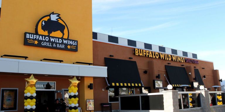 buffalo wild wings restaurant