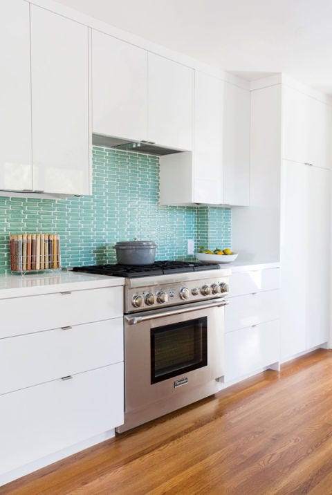 Wood, Floor, Room, Flooring, Green, Hardwood, Property, Home, Wood flooring, White, 