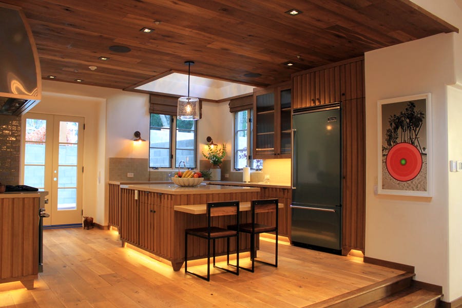 Wood, Lighting, Floor, Room, Interior design, Flooring, Hardwood, Wood stain, Ceiling, Table, 