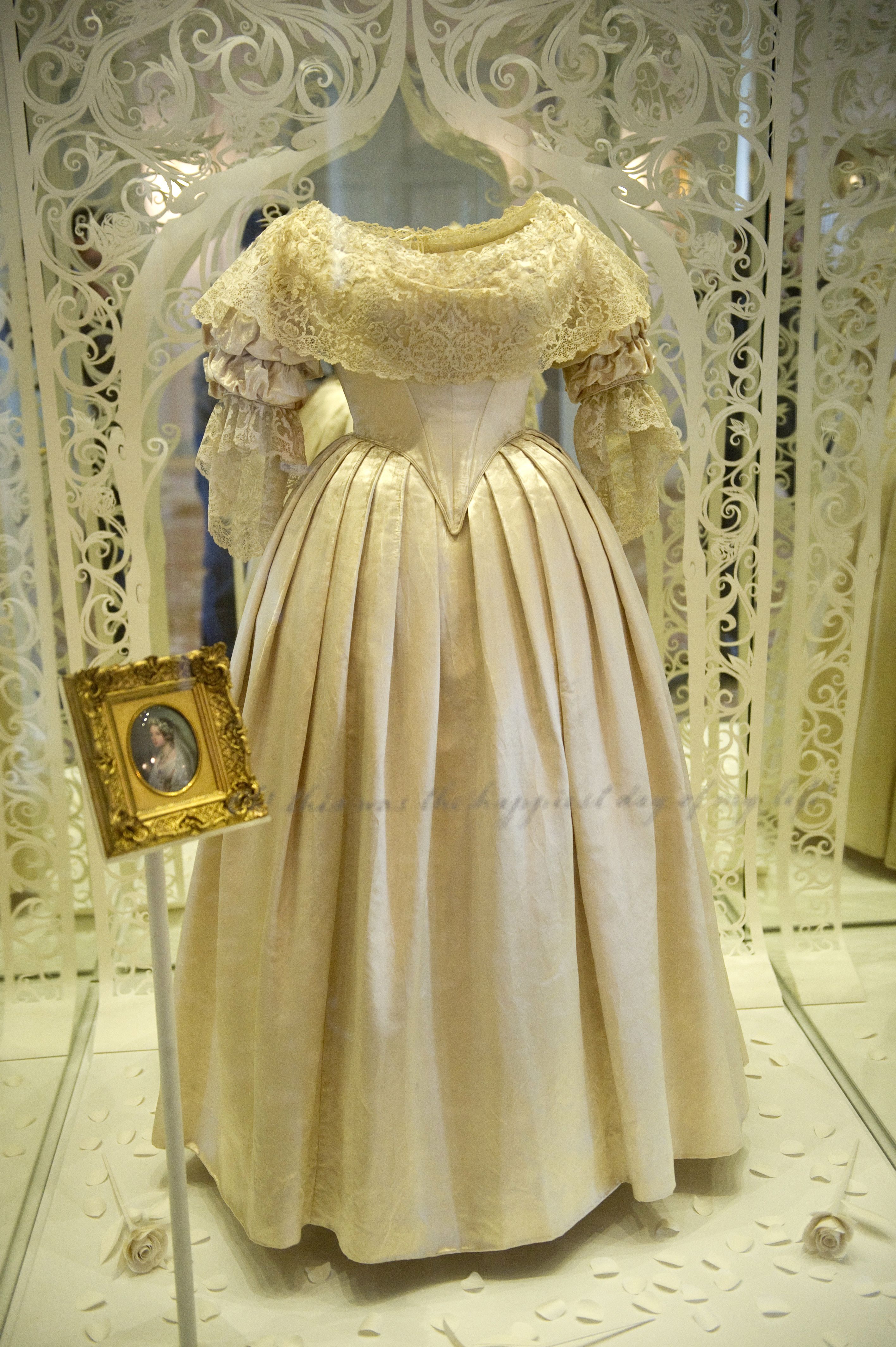 wedding design dress