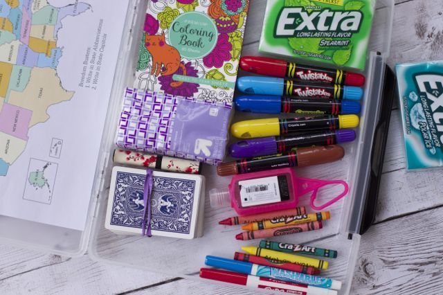 Stationery, Writing implement, Purple, Magenta, Pink, Office supplies, Violet, Lipstick, Paper product, Material property, 