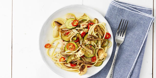 Linguine with Tuna Chiles