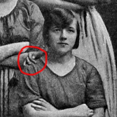 Spot the Ghost in This Old Photo From 1900 - Paranormal Photos