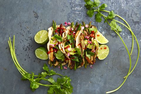 low calorie meals grilled asparagus and shiitake tacos