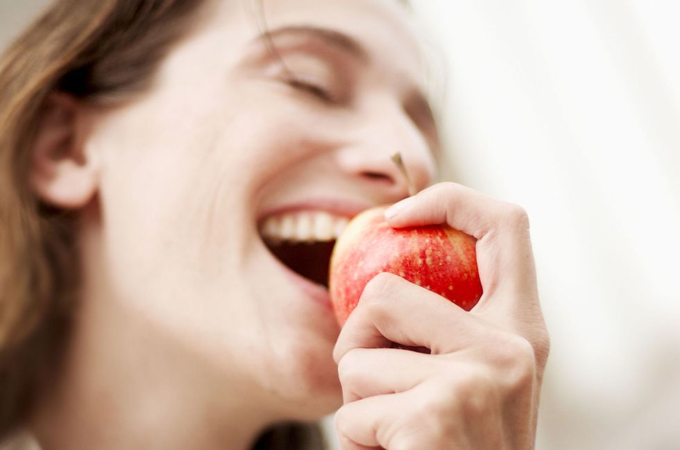 eating-fruit-while-pregnant-might-make-your-baby-smarter-good