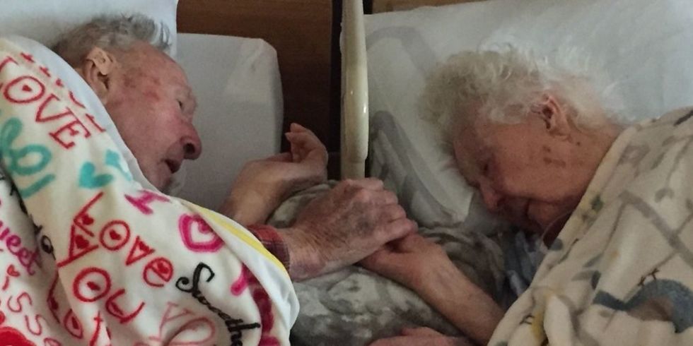 Man Holds Dying Wife's Hand After 77 Years of Marriage - Real-Life Love Stories