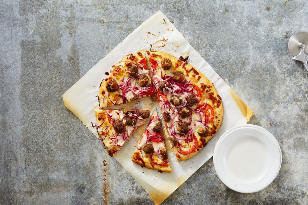 meatball mozzarella pizza
