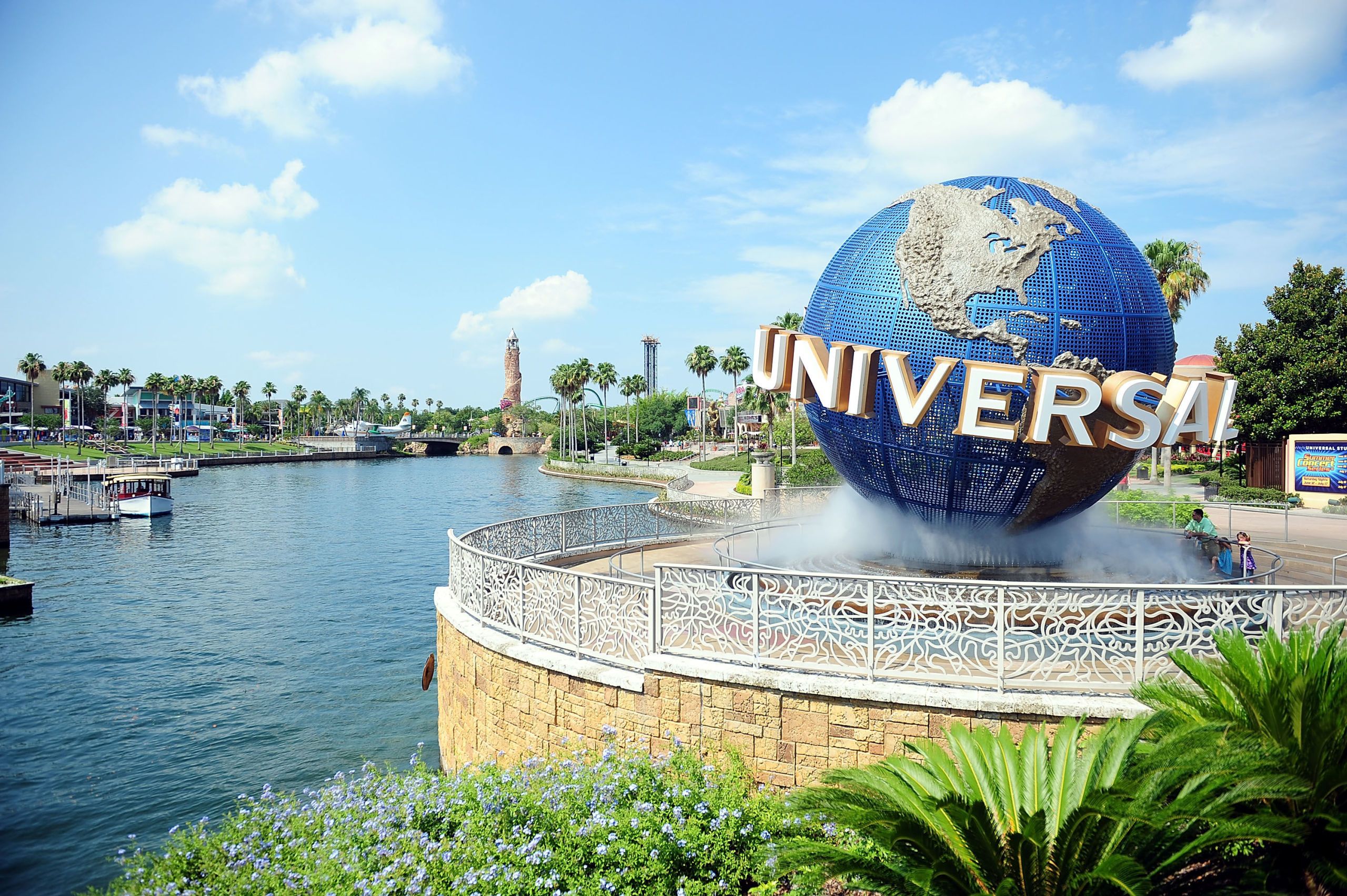 E Cigarette Explodes at Universal Studios 2 People Injured on