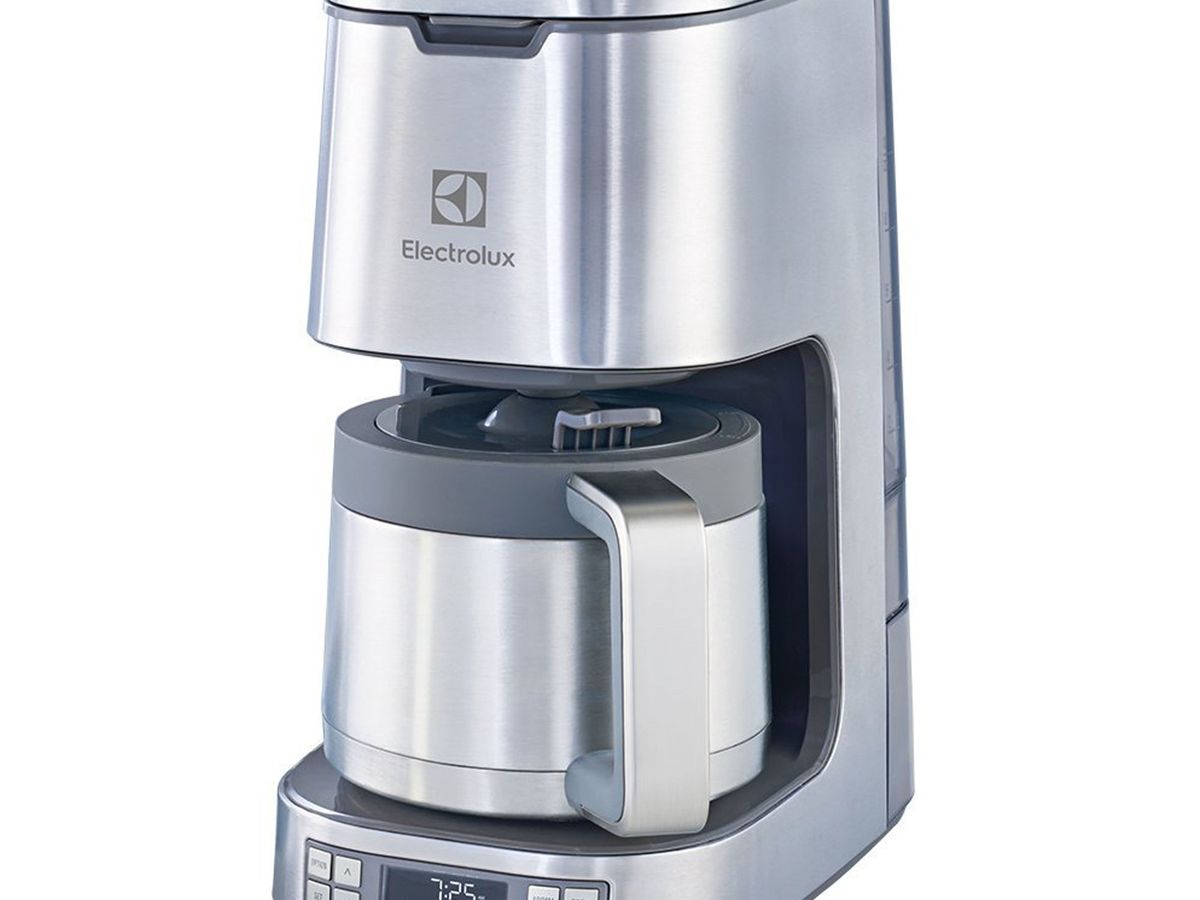 https://hips.hearstapps.com/ghk.h-cdn.co/assets/16/44/4000x3000/sd-aspect-1478205540-electrolux-expressionist-thermal-coffee-maker-elctc10d8ps.jpg?resize=1200:*