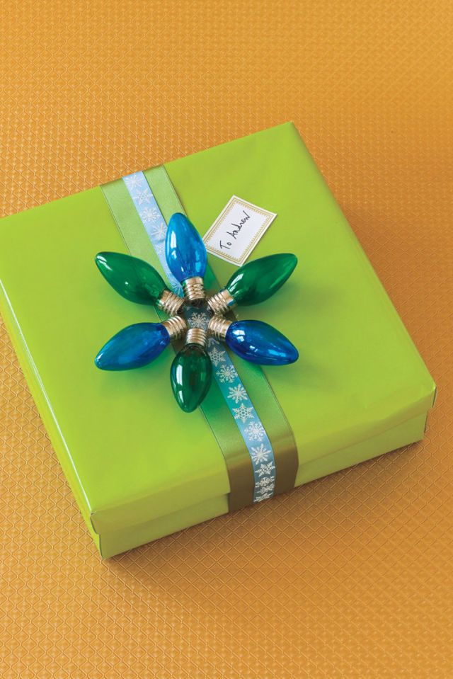 tiny gift wrap bows