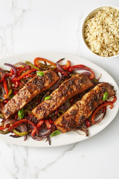 Honig-Soja-glasierter Lachs mit Paprikaschoten Bild