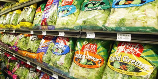 Supermarket, Grocery store, Convenience food, Frozen food, Food, Vegetable, Prepackaged meal, Leaf vegetable, Vegan nutrition, Retail, 