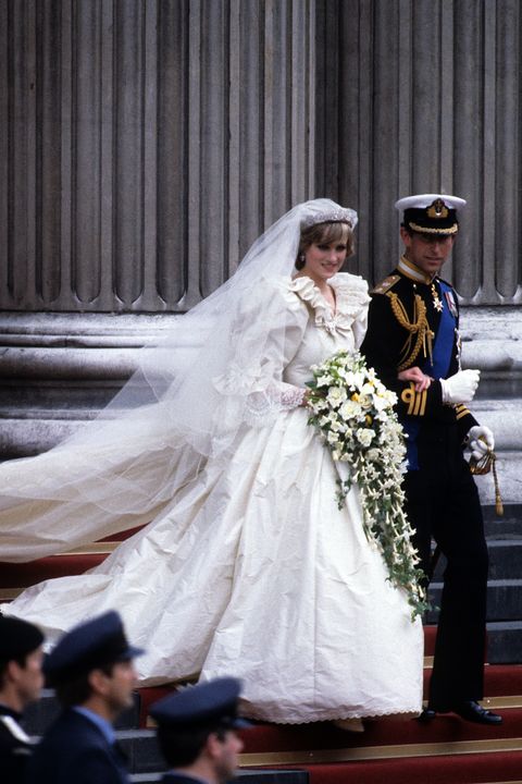 Princess Diana's 50 Best Dresses - Royal Family Fashion