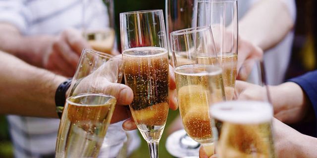 Drink, Champagne cocktail, Champagne, Alcoholic beverage, Beer glass, Champagne stemware, Alcohol, Wine, Distilled beverage, Liqueur, 