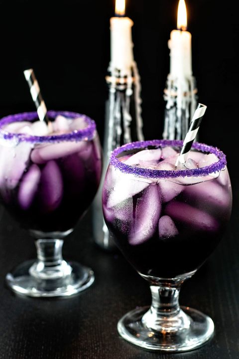 38-easy-halloween-cocktail-recipes-best-halloween-party-drinks