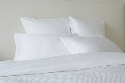 Bedding, White, Bed sheet, Pillow, Furniture, Bed, Duvet cover, Textile, Bed frame, Room, 