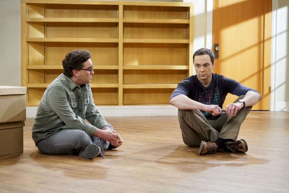 Wood flooring, Floor, Hardwood, Sitting, Flooring, Laminate flooring, Wood, Room, Conversation, 
