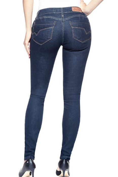 18 Best Jeans for Body Type - Best Fitting Jeans for Women