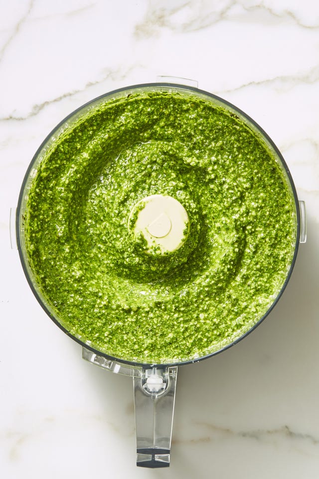 homemade-pesto-recipe-gh-0917