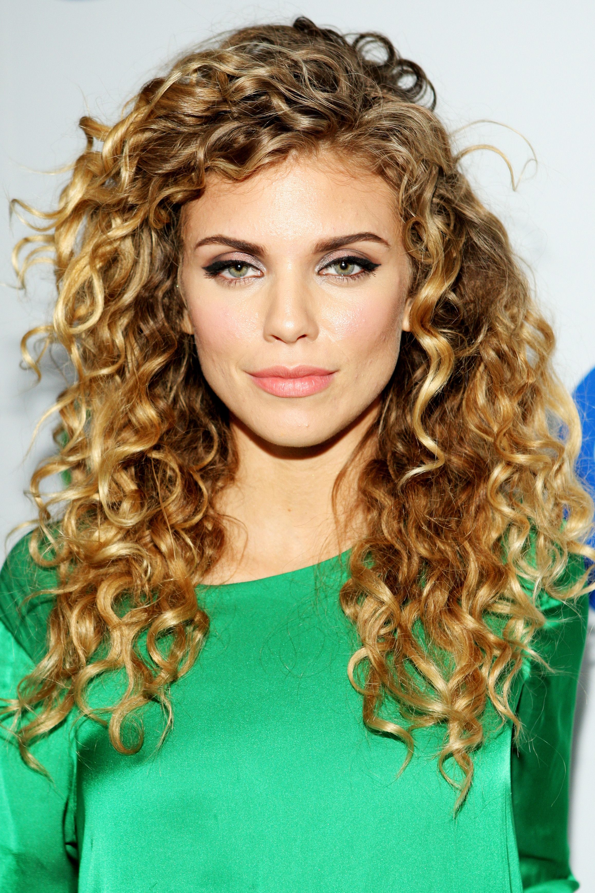 23 long curly blonde hairstyles - Hairstyle Fix | Long hair styles, Curly  hair styles, Blonde hair