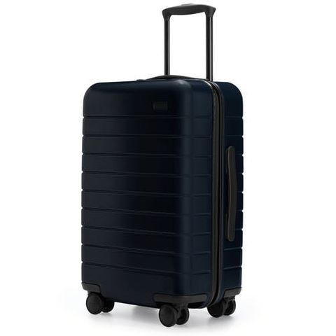 Away Luggage Review, Price and Features - Pros and Cons of Away Luggage