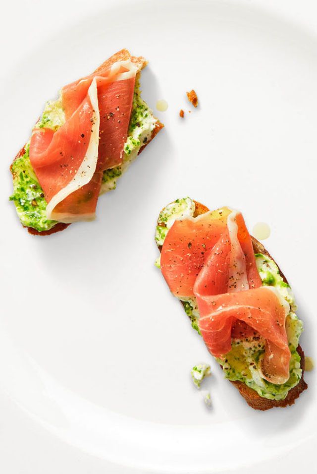 Best Creamy Ricotta and Prosciutto Crostini Recipe - How to Make Creamy ...