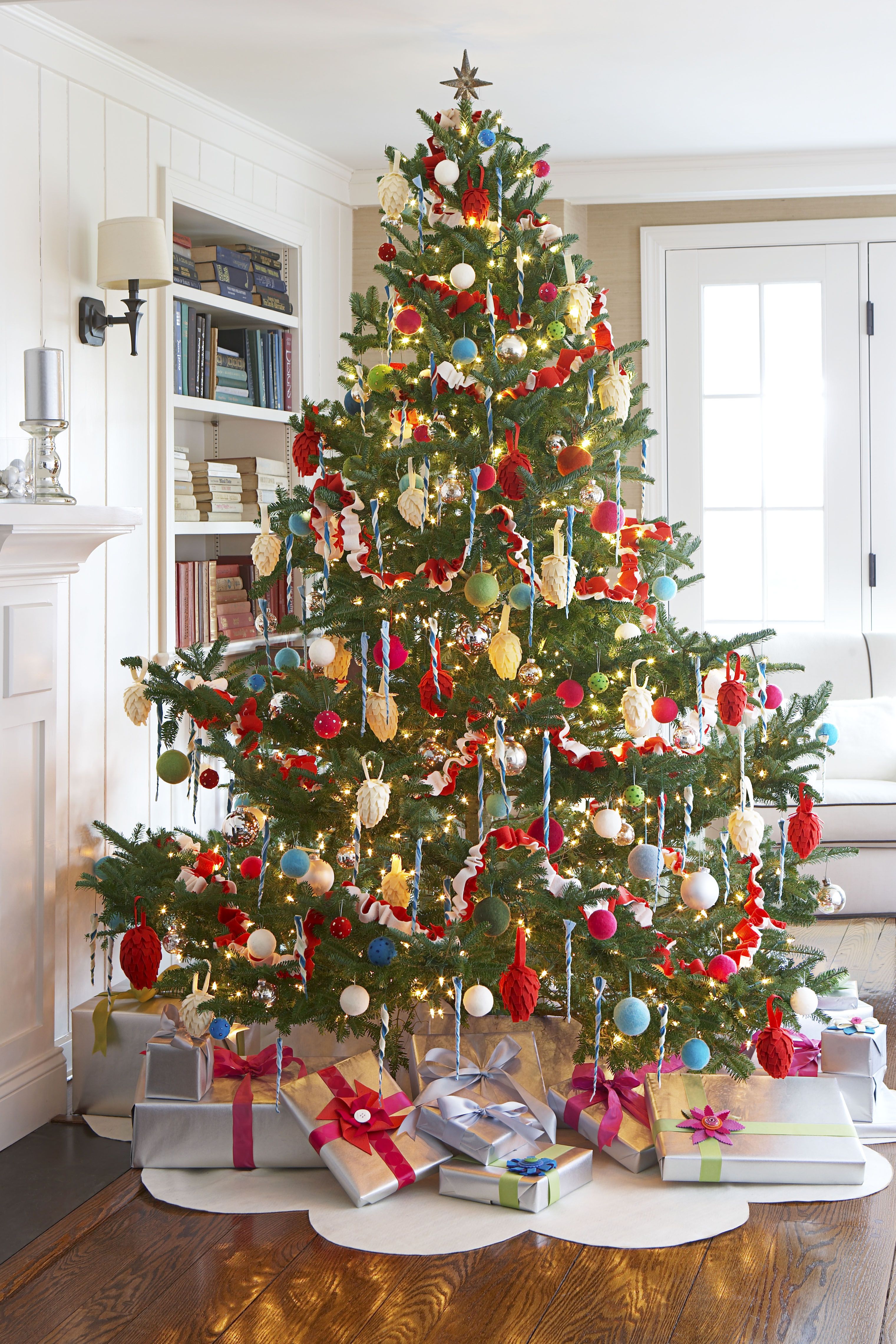 plain christmas tree ornaments