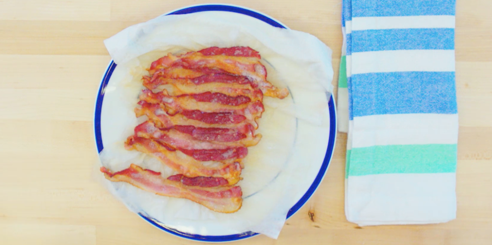 How to Cook Bacon in the Microwave