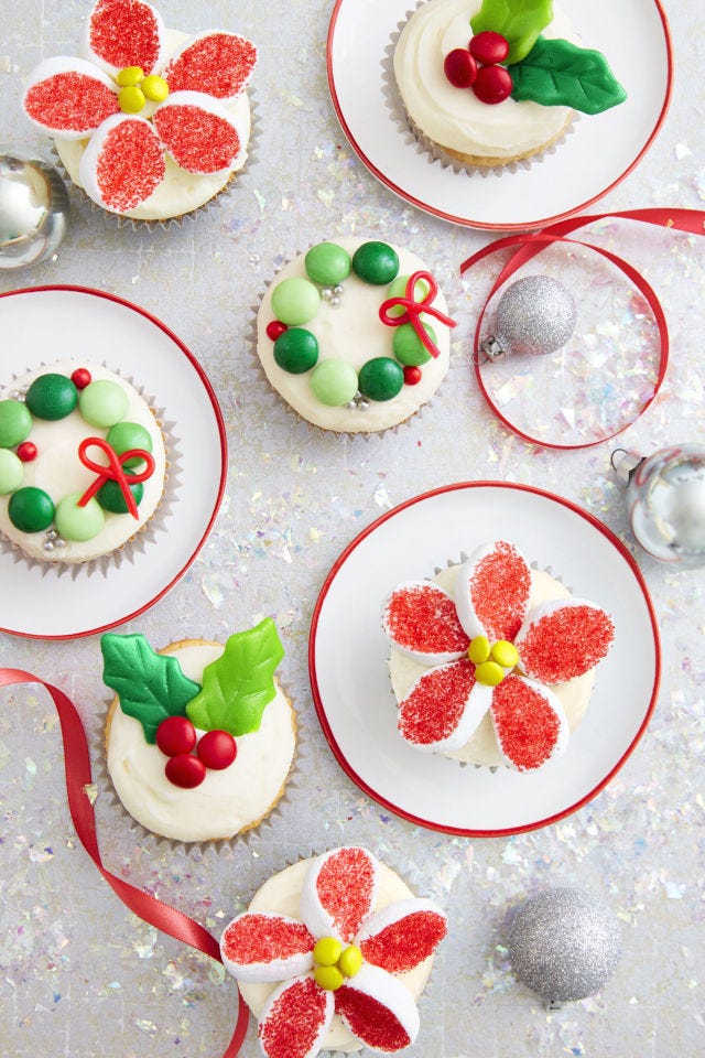 christmas cupcakes   candy cupcakes