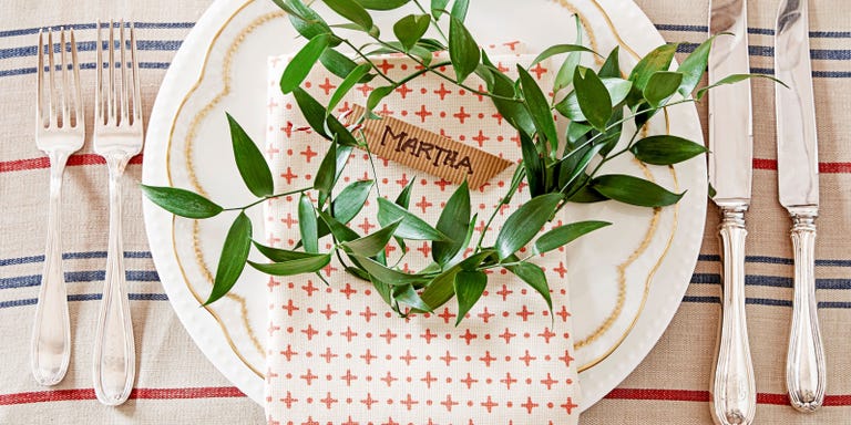 40 Diy Christmas Table Decorations And Settings Centerpieces No