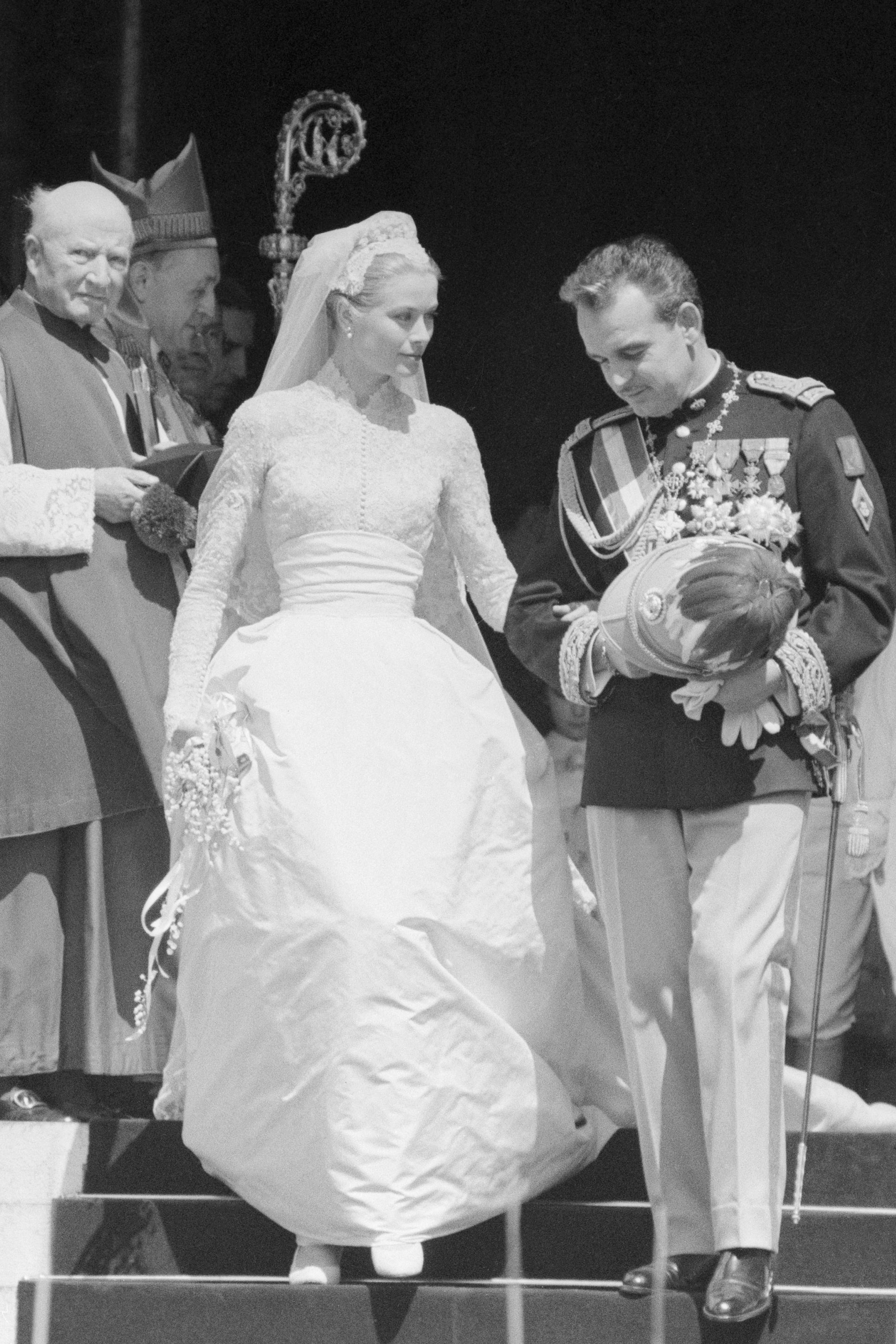 grace kelly inspired wedding dress