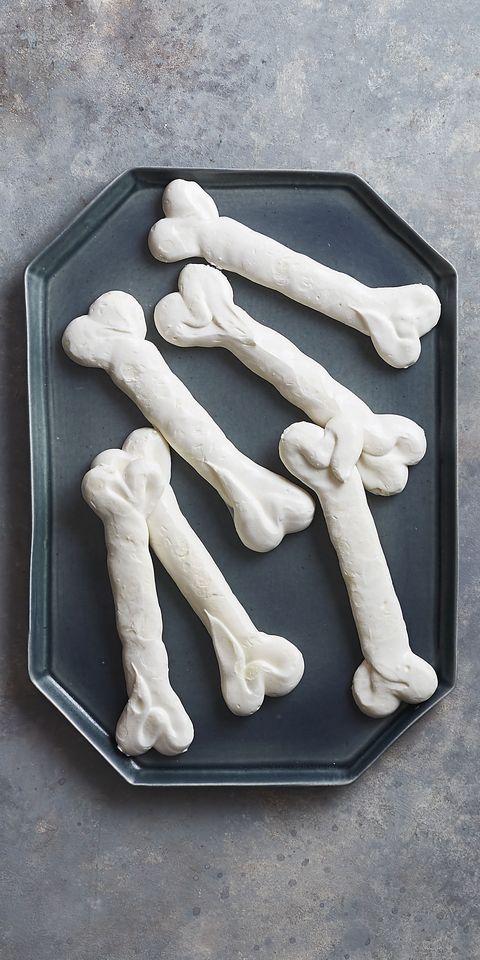 meringue cookie bones for halloween