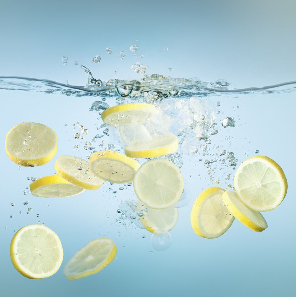 lemons water