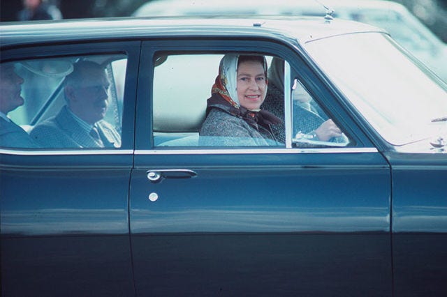 40+ Odd British Royal Family Rules - Strange Edicts the ... 40+ Odd British Royal Family Rules - Strange Edicts the ...