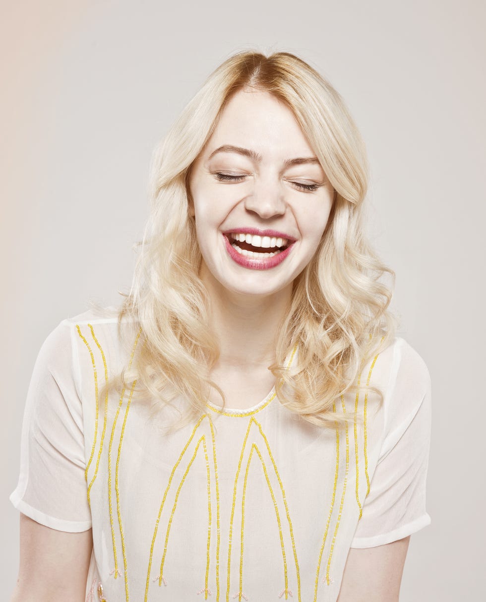 Hair, White, Face, Blond, Facial expression, Lip, Yellow, Skin, Hairstyle, Beauty, 