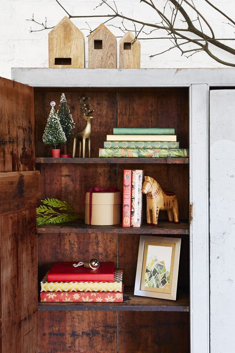 Bookshelf - Christmas Decoration Ideas