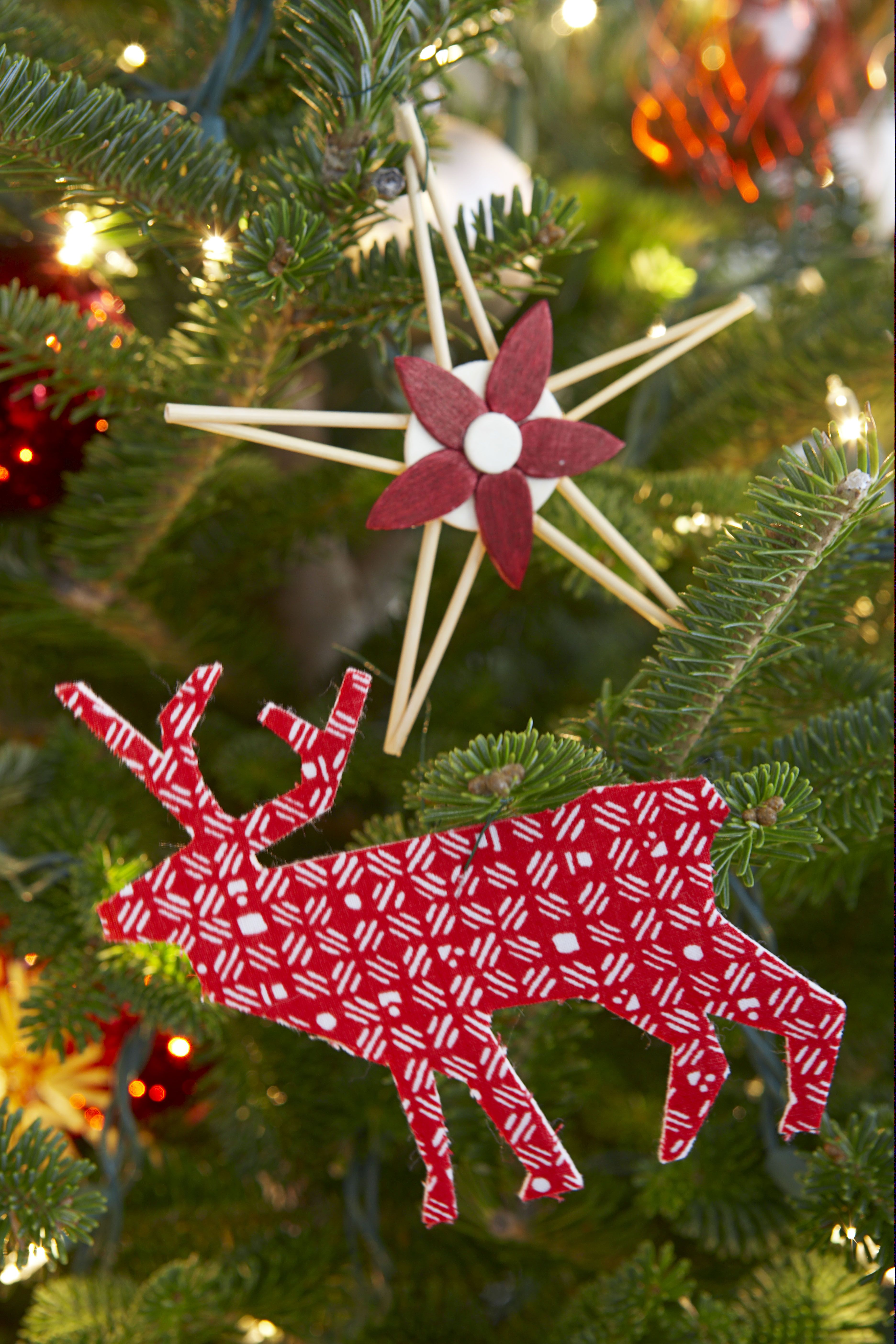 2X 3D Hollow Paper String Hanging Star Party Decoration Christmas Tree Ornament