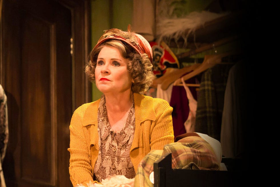 <p>The acclaimed musical that brought us "Everything's Coming Up&nbsp;Roses," the great diva ballad popularized by Ethel Merman, may not initially seem, err,&nbsp;family-friendly. However,&nbsp;few other shows&nbsp;tackle the complex relationship between a mother and her kids&nbsp;quite like<em data-redactor-tag="em" data-verified="redactor"> <a href="https://www.broadwayhd.com/index.php/shows/watch/gypsy_EMK?utm_source=Hearst&amp;utm_medium=SD&amp;utm_campaign=Gypsy&amp;utm_content=G" target="_blank" data-tracking-id="recirc-text-link">Gypsy</a>&nbsp;</em><span class="redactor-invisible-space" data-verified="redactor" data-redactor-tag="span" data-redactor-class="redactor-invisible-space">as we watch Mama Rose push her daughter&nbsp;into vaudeville and ultimately, burlesque. This 2015 production stars Imelda Staunton (Professor Umbridge for you <a href="http://offer4you.info/health/wellness/news/a42557/harry-potter-better-person/%22 target="_blank" data-tracking-id="recirc-text-link">Harry Potter fans</a>) in the eminently&nbsp;hummable show.&nbsp;</span></p>