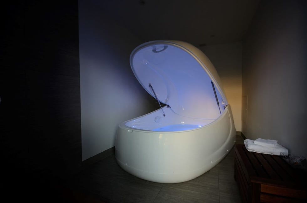 Sensory Deprivation Tank Experience - What Goes on In a Sensory