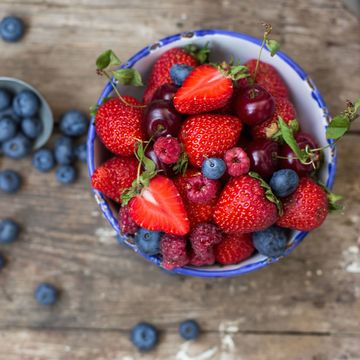 citrus and mint berries